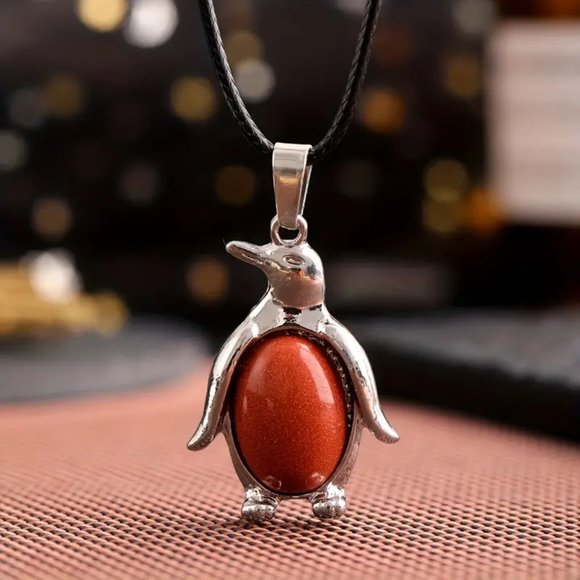 Gold Sandstone Natural Stone Penguin Shaped Pendant Necklace Healing Gemstone - Picture 2 of 2